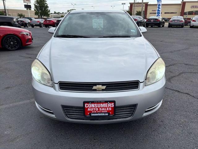 Photo of 2009 Silver Ice Metallic Chevrolet Impala