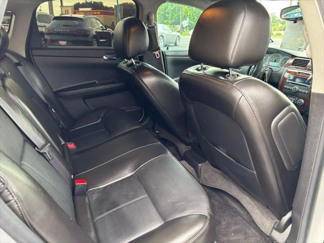 Photo of 2009 Silver Ice Metallic Chevrolet Impala