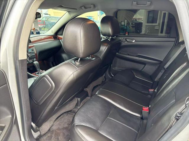 Photo of 2009 Silver Ice Metallic Chevrolet Impala