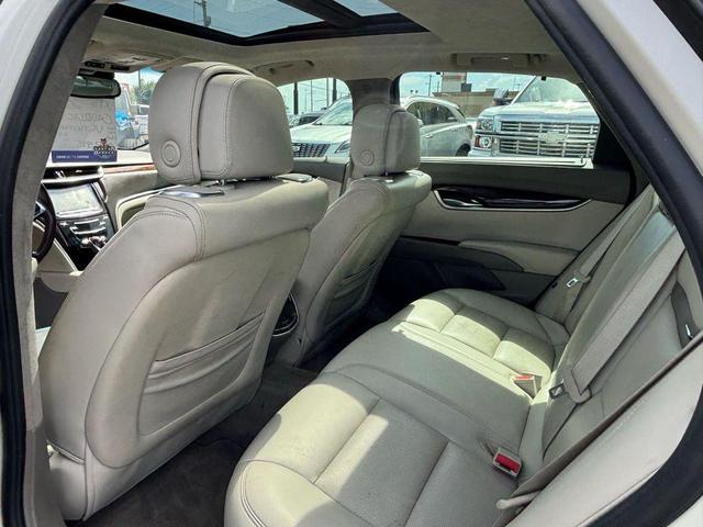 Photo of 2013 White Diamond Tricoat Cadillac XTS