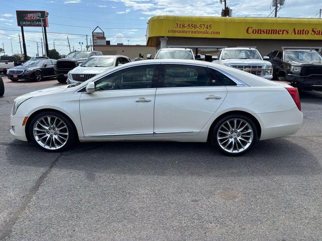 Photo of 2013 White Diamond Tricoat Cadillac XTS