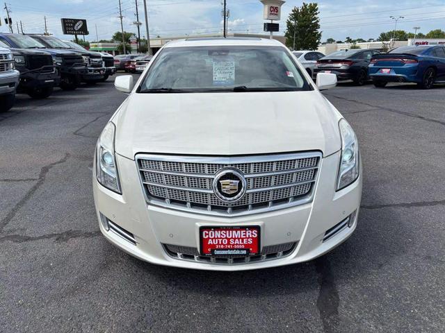 Photo of 2013 White Diamond Tricoat Cadillac XTS