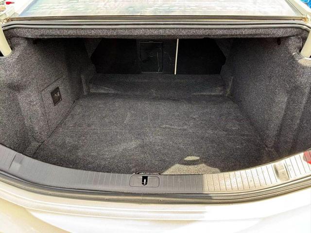 Photo of 2013 White Diamond Tricoat Cadillac XTS