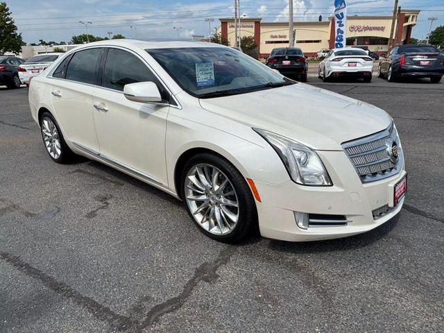 Photo of 2013 White Diamond Tricoat Cadillac XTS