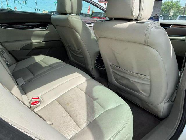 Photo of 2013 White Diamond Tricoat Cadillac XTS