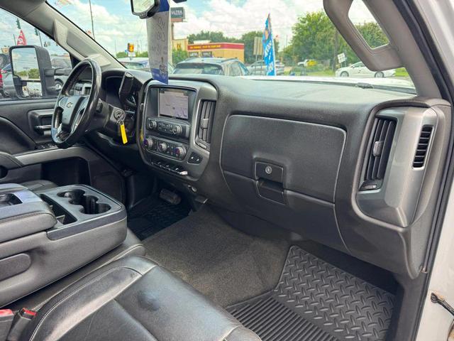 Photo of 2018 Summit White Chevrolet Silverado 3500