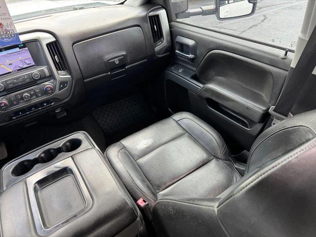 Photo of 2018 Summit White Chevrolet Silverado 3500