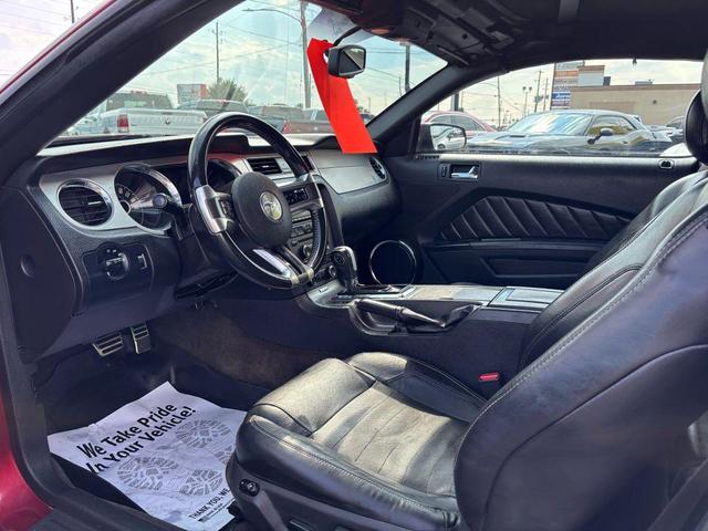 Photo of 2014 Red Ford Mustang