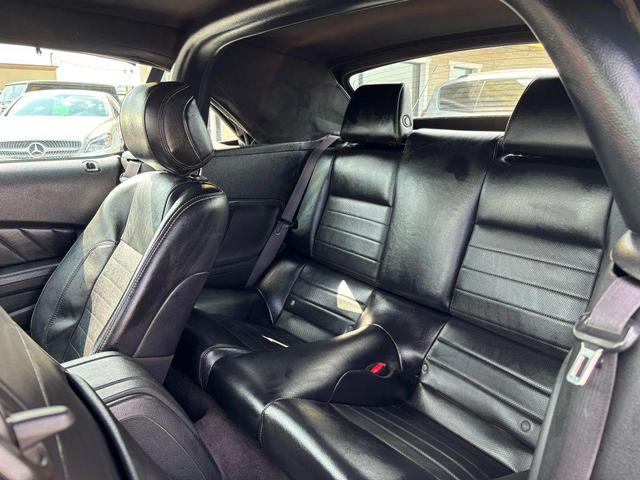 Photo of 2014 Red Ford Mustang