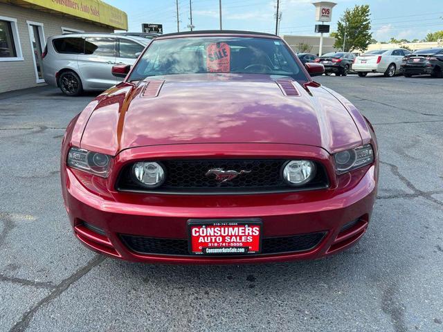 Photo of 2014 Red Ford Mustang