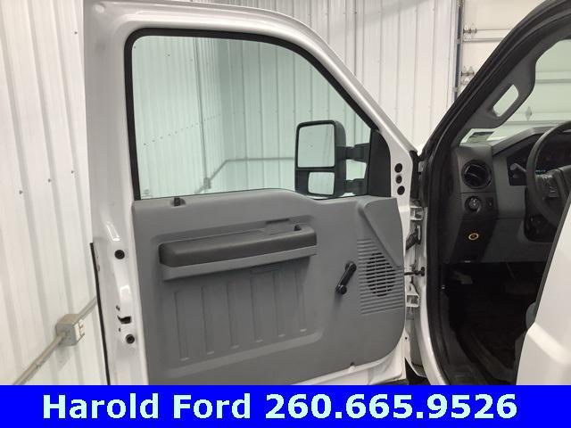 Photo of 2015 OXFORD WHITE Ford F-350