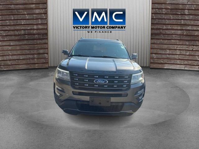 Photo of 2017 Magnetic Metallic Ford Explorer