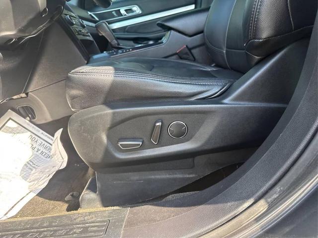Photo of 2017 Magnetic Metallic Ford Explorer