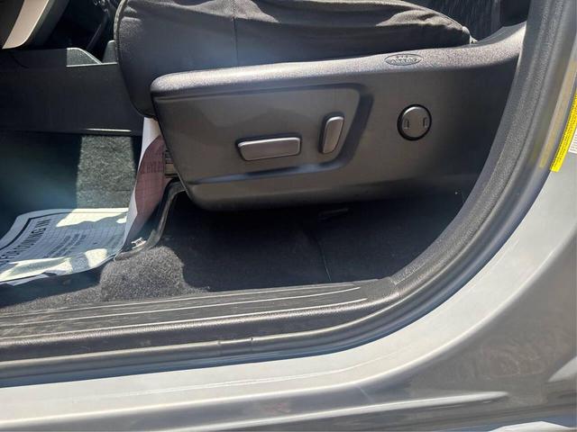 Photo of 2019 GRAY Toyota Tundra
