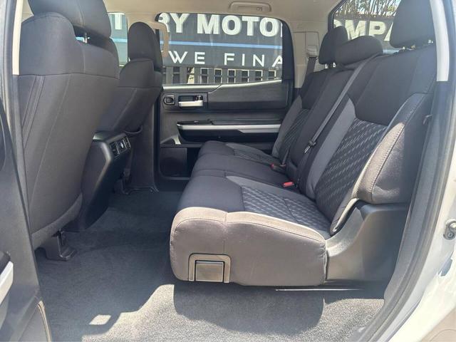 Photo of 2019 GRAY Toyota Tundra