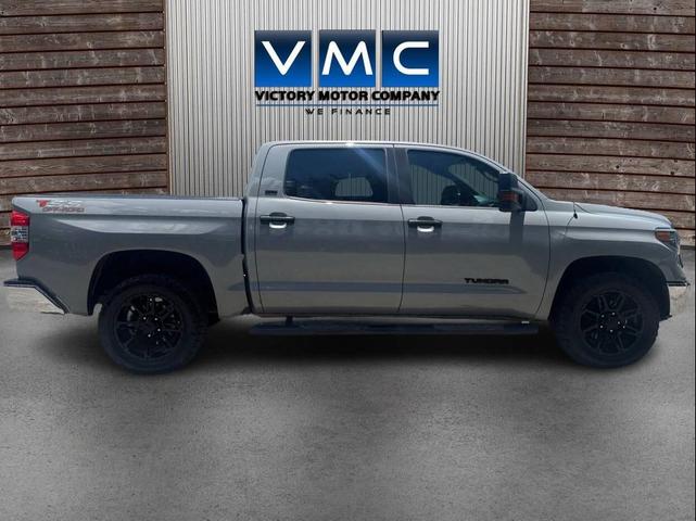 Photo of 2019 GRAY Toyota Tundra