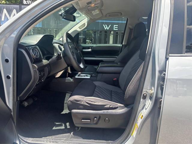 Photo of 2019 GRAY Toyota Tundra