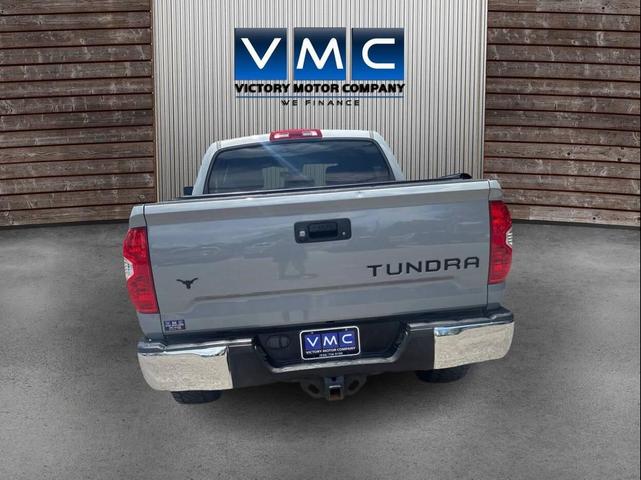 Photo of 2019 GRAY Toyota Tundra