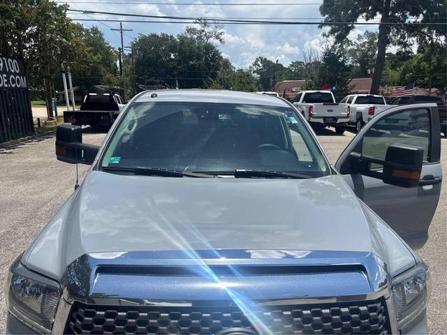 Photo of 2019 GRAY Toyota Tundra