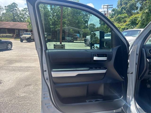 Photo of 2019 GRAY Toyota Tundra