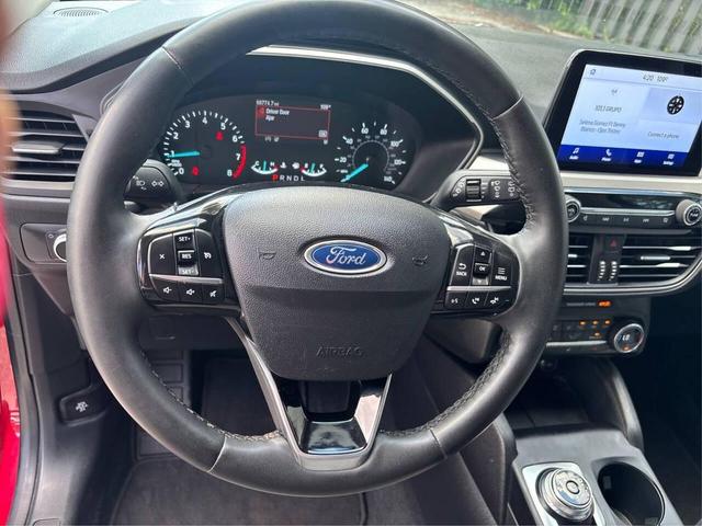 Photo of 2021 Rapid Red Metallic Tinted Clearcoat Ford Escape