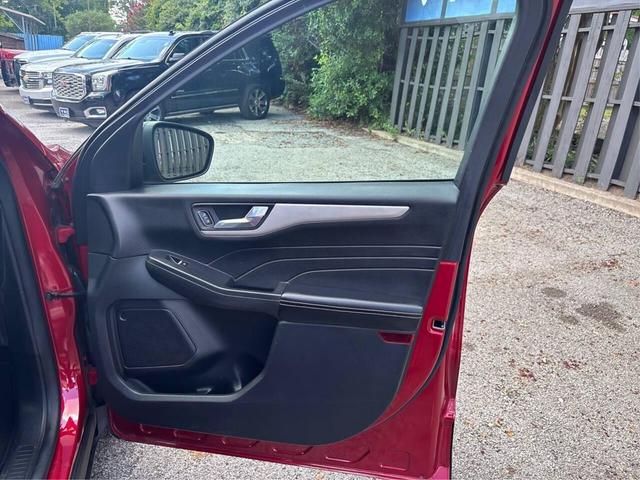 Photo of 2021 Rapid Red Metallic Tinted Clearcoat Ford Escape