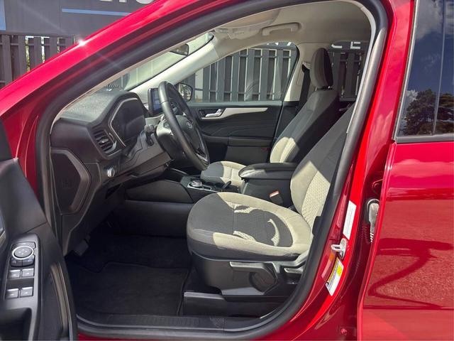 Photo of 2021 Rapid Red Metallic Tinted Clearcoat Ford Escape