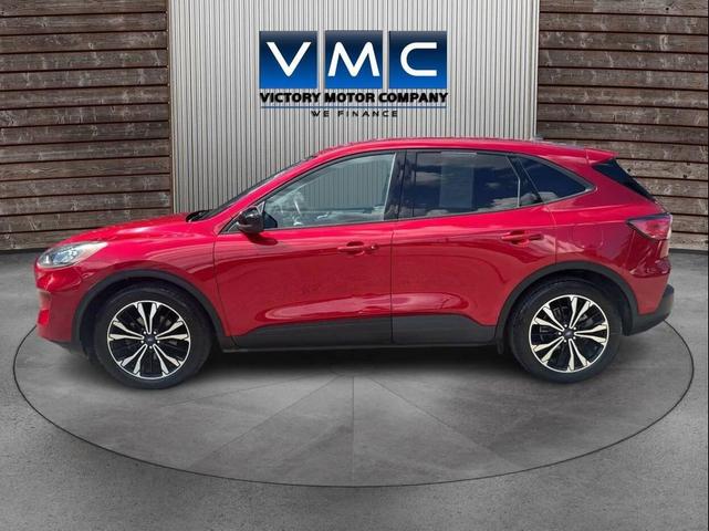 Photo of 2021 Rapid Red Metallic Tinted Clearcoat Ford Escape