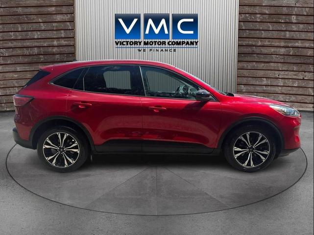 Photo of 2021 Rapid Red Metallic Tinted Clearcoat Ford Escape
