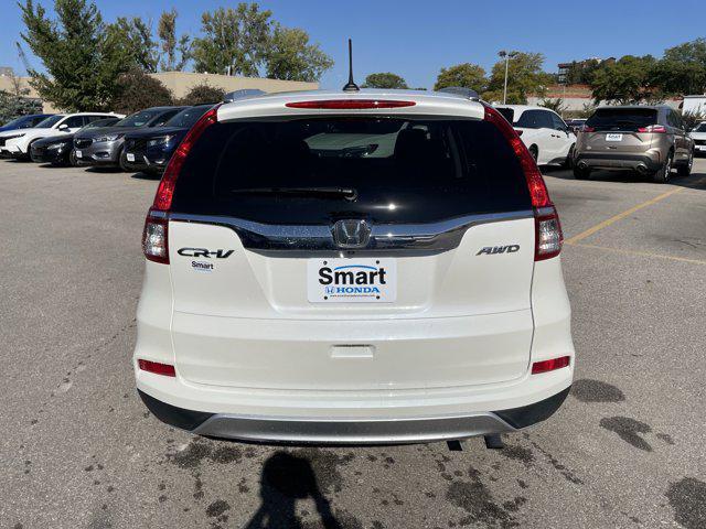 Photo of 2016 White Diamond Pearl Honda CR-V