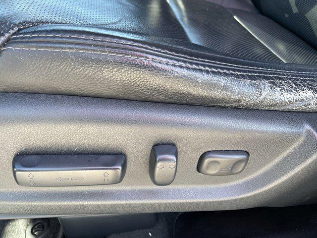 Photo of 2016 White Diamond Pearl Honda CR-V