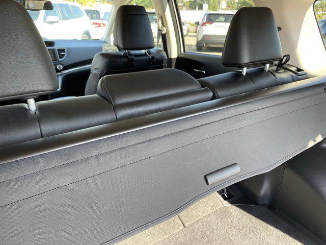 Photo of 2016 White Diamond Pearl Honda CR-V