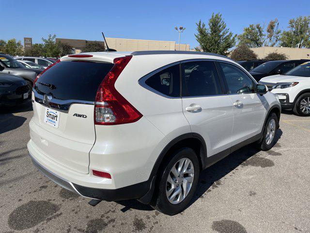 Photo of 2016 White Diamond Pearl Honda CR-V
