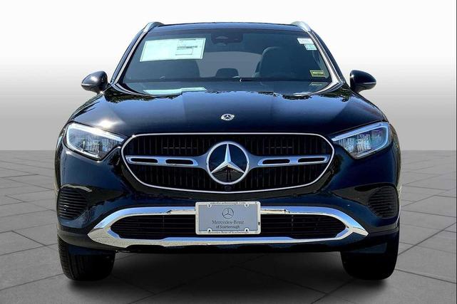Photo of 2025 Black Mercedes-Benz GLC 300