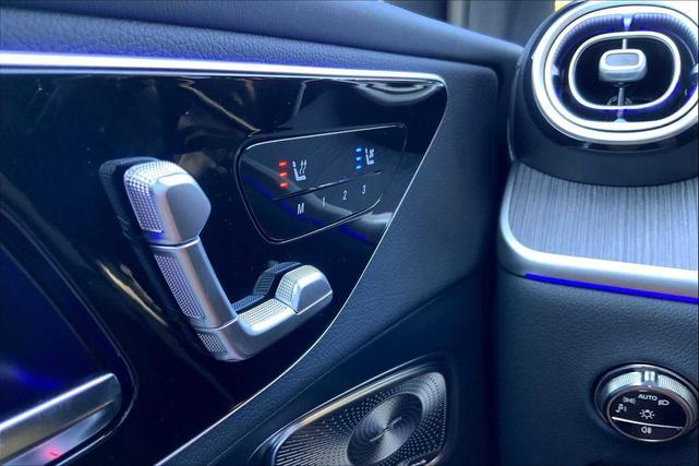 Photo of 2026 922/Cirrus Silv Mercedes-Benz GLC 300