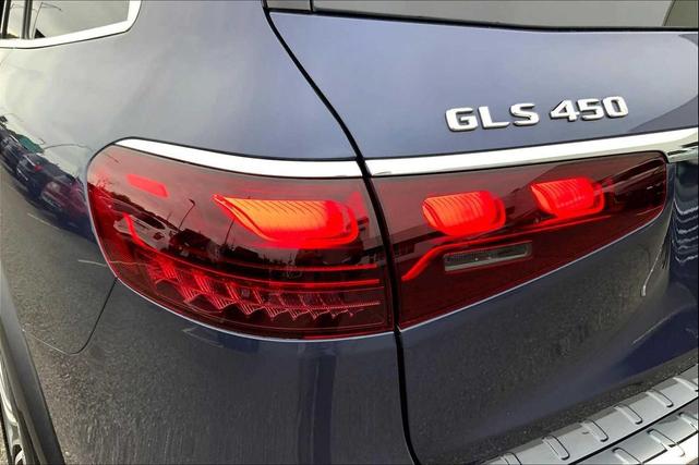 Photo of 2025 Twilight Blue Metallic Mercedes-Benz GLS 450