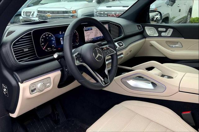 Photo of 2025 Twilight Blue Metallic Mercedes-Benz GLS 450