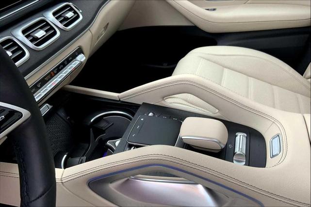 Photo of 2025 Twilight Blue Metallic Mercedes-Benz GLS 450