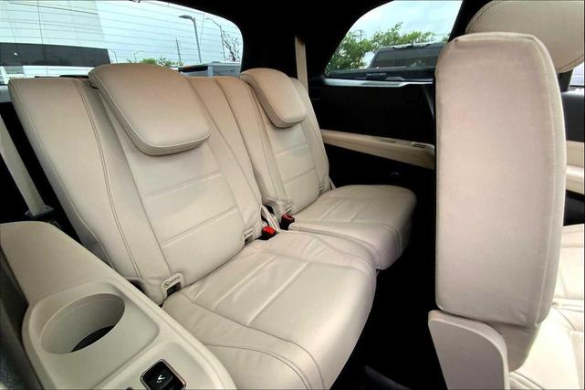 Photo of 2025 Twilight Blue Metallic Mercedes-Benz GLS 450