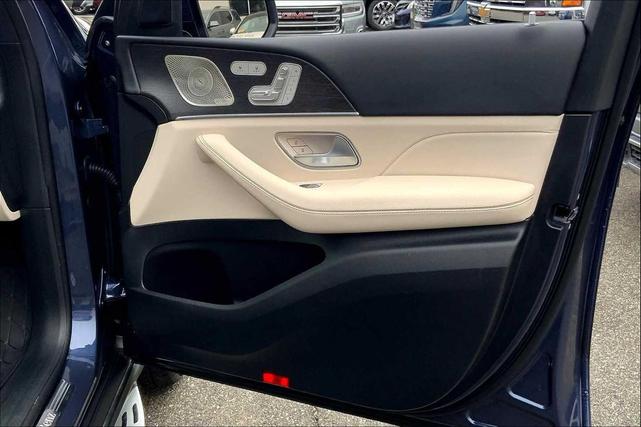 Photo of 2025 Twilight Blue Metallic Mercedes-Benz GLS 450