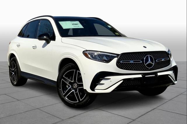 Photo of 2025 Polar White Mercedes-Benz GLC 300