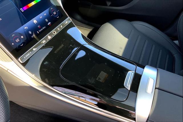 Photo of 2025 Polar White Mercedes-Benz GLC 300