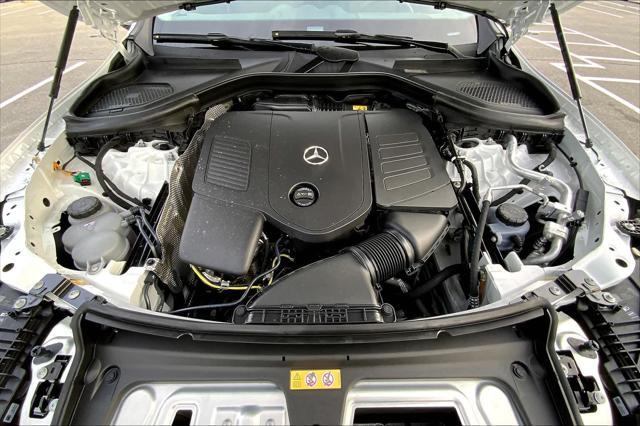 Photo of 2025 MANUFAKTUR Moonlight White Metallic Mercedes-Benz GLC 350e