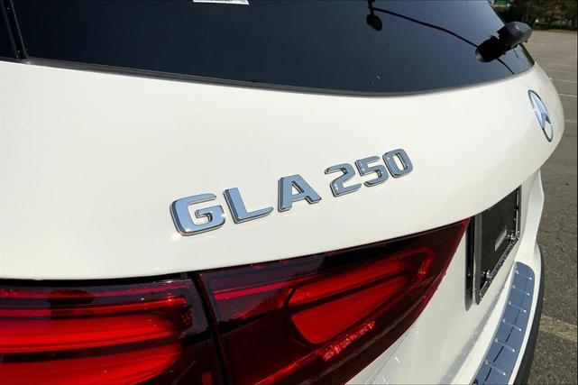 Photo of 2025 Polar White Mercedes-Benz GLA 250