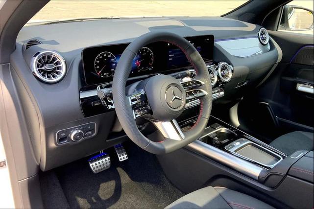 Photo of 2025 Polar White Mercedes-Benz GLA 250