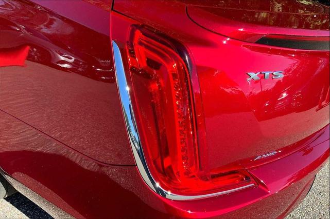 Photo of 2018 Red Horizon Tintcoat Cadillac XTS