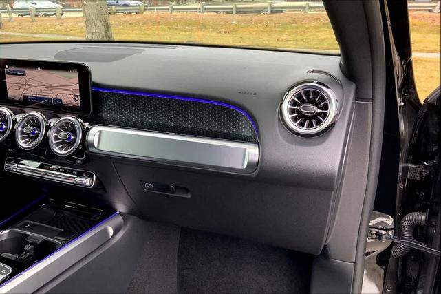 Photo of 2025 Night Black Mercedes-Benz GLB 250