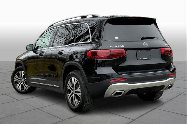 Photo of 2025 Night Black Mercedes-Benz GLB 250