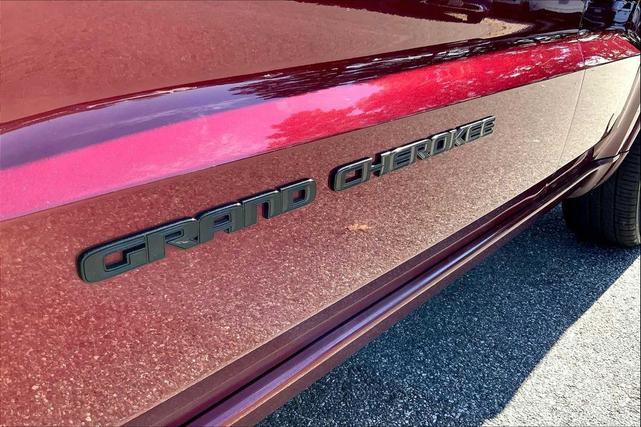 Photo of 2019 Velvet Red Pearlcoat Jeep Grand Cherokee