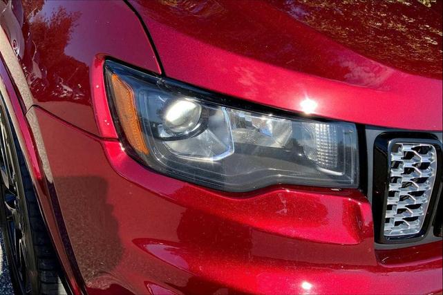 Photo of 2019 Velvet Red Pearlcoat Jeep Grand Cherokee